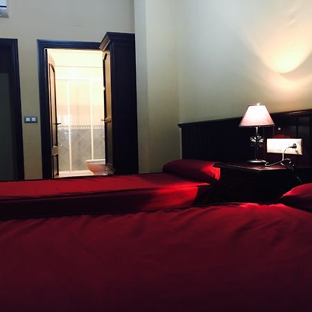 Hostal Pechi Huévar Εξωτερικό φωτογραφία