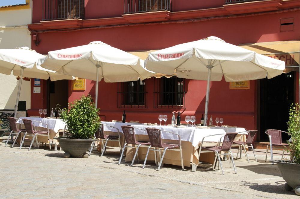Hostal Pechi Huévar Εξωτερικό φωτογραφία