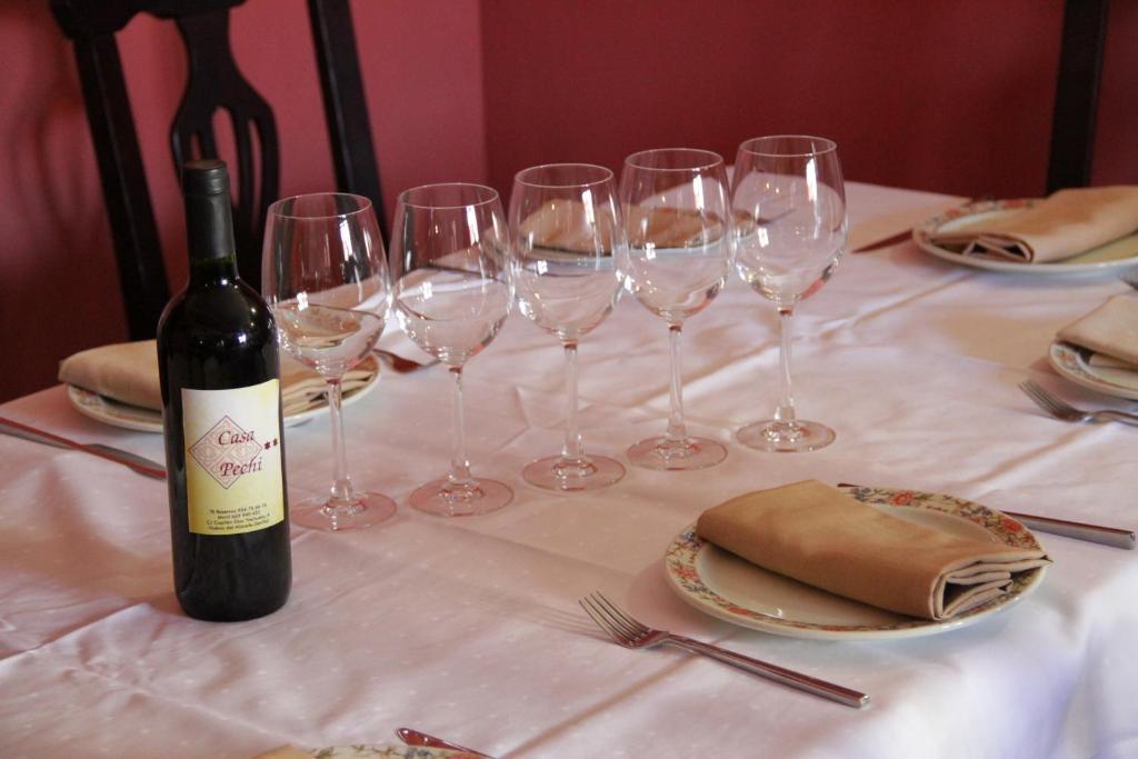 Hostal Pechi Huévar Εξωτερικό φωτογραφία
