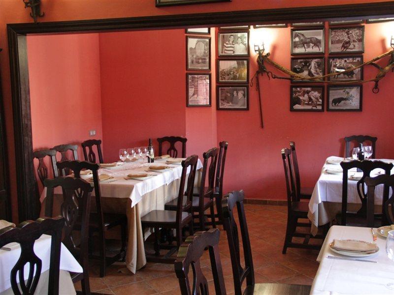 Hostal Pechi Huévar Εξωτερικό φωτογραφία