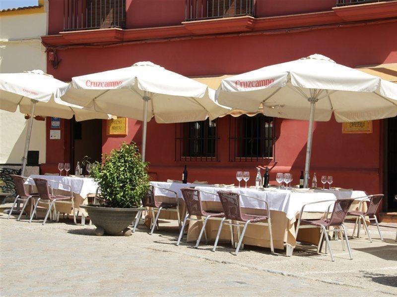 Hostal Pechi Huévar Εξωτερικό φωτογραφία