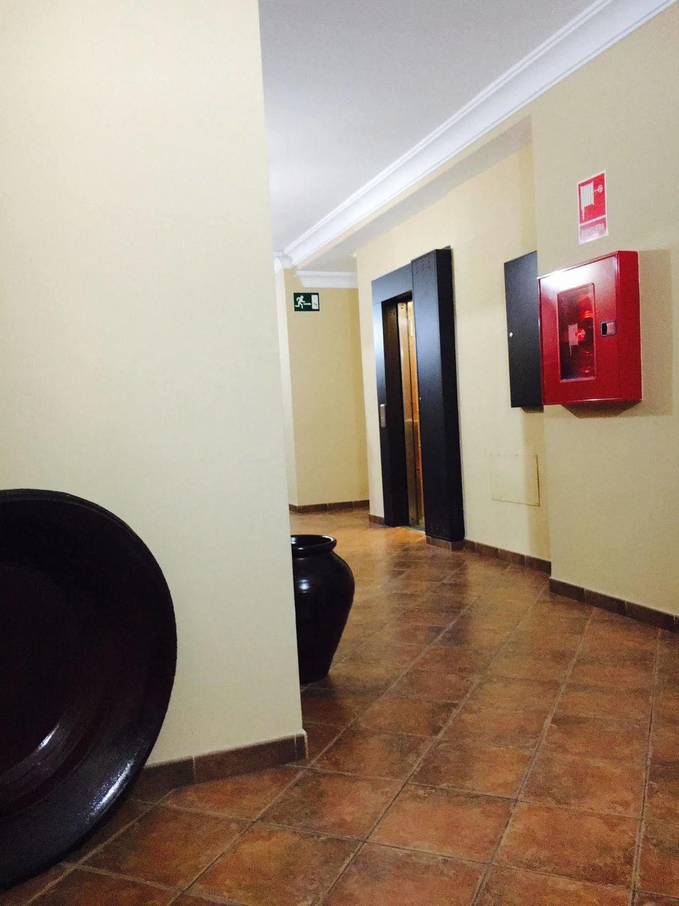 Hostal Pechi Huévar Εξωτερικό φωτογραφία
